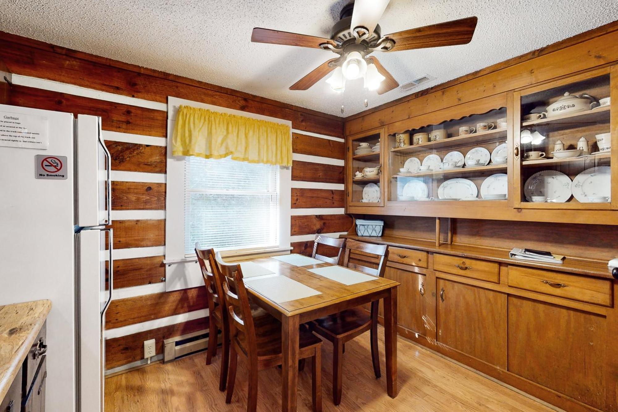 2 Bed 2 Bath Vacation Home In Whittier II Exterior photo